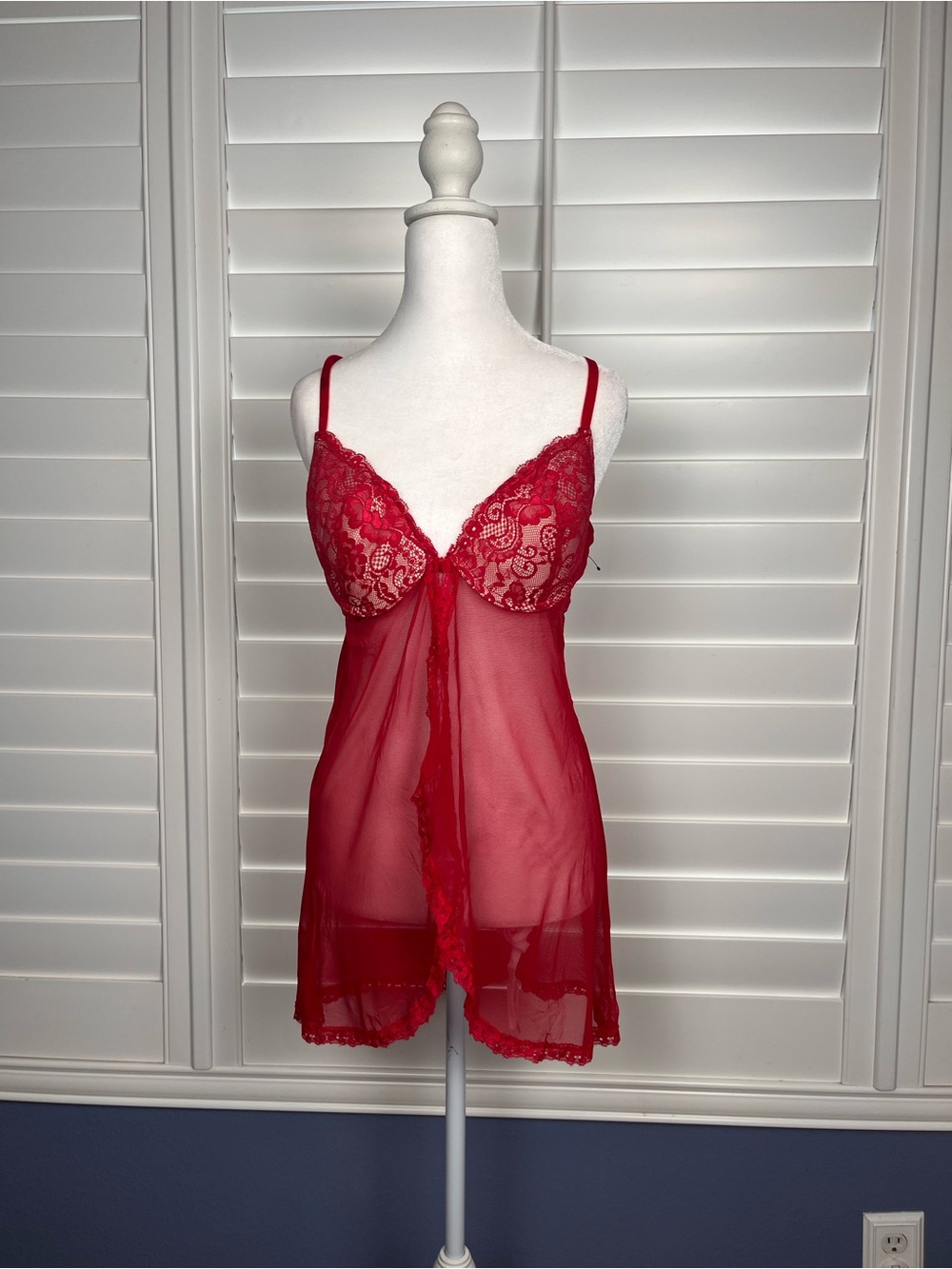 Jessica Simpson Sheer Red Lace Chemise Adjustable Straps size large coquette